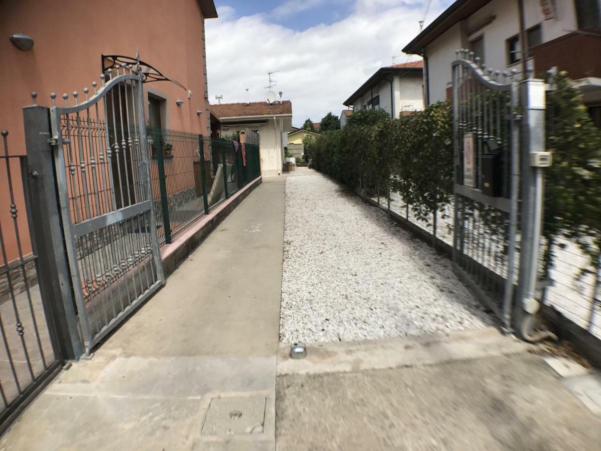 מגדל אגם פוצ'יני Casa Vacanze Vespucci מראה חיצוני תמונה
